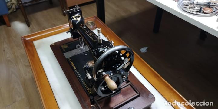 Antig&uuml;edades: Maquina de coser Naumann - Foto 4