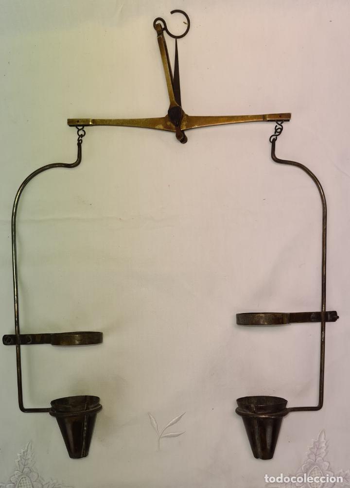 Antig&uuml;edades: BALANZA DE LABORATORIO SIGLO XIX - Foto 1