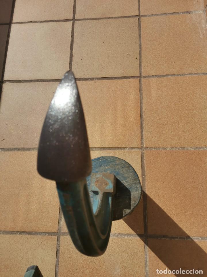 Antig&uuml;edades: YUNQUE DE ZAPATERO EN BASE DE MADERA - Foto 4