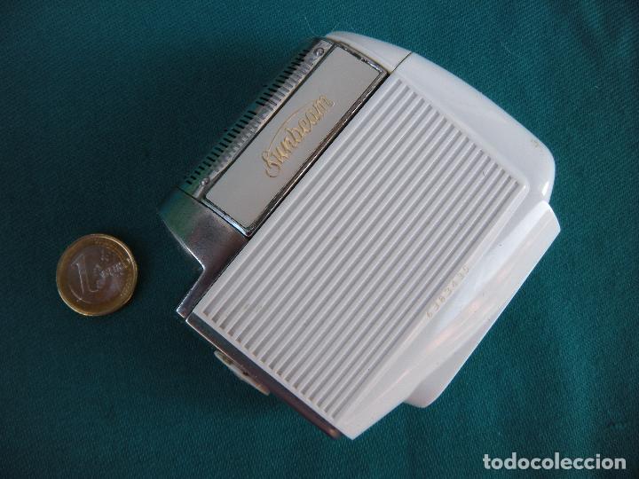 Antig&uuml;edades: M&Aacute;QUINA DE AFEITAR SUNBEAN MULTI-VOLT 555 - Foto 6
