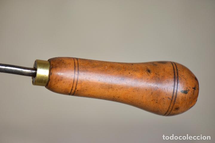 Antig&uuml;edades: MARCADOR DE CUERO DE 14 CM DE LARGO - Foto 5