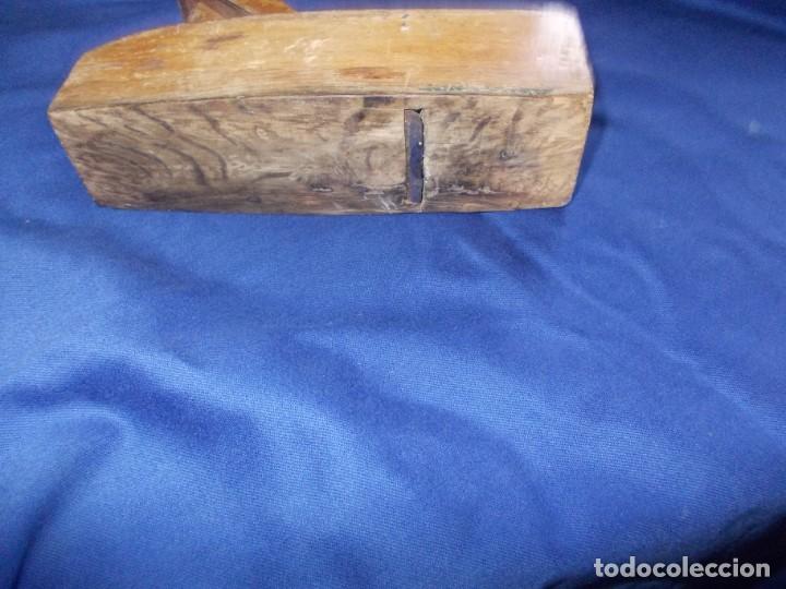Antig&uuml;edades: cepillo antiguo de madera - Foto 3
