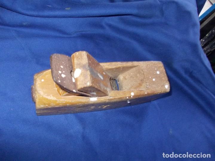 Antig&uuml;edades: cepillo antiguo de madera - Foto 4