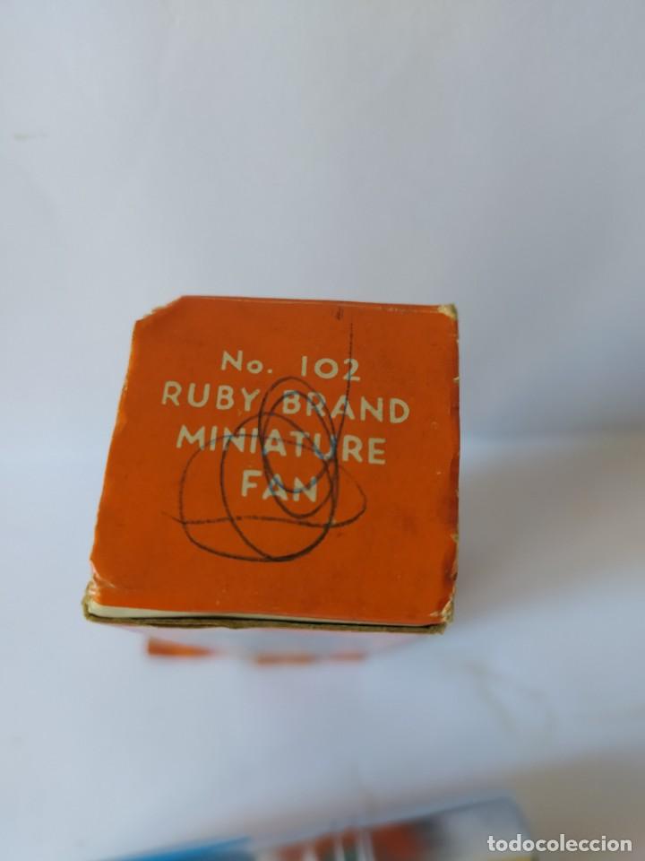 Antig&uuml;edades: RUBY BRAND VENTILADOR DE MANO, A&Ntilde;OS 60 - Foto 3