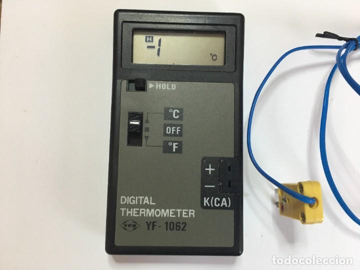 Antig&uuml;edades: TERMOMETRO DIGITAL YF-1082 DE YFE - Foto 2