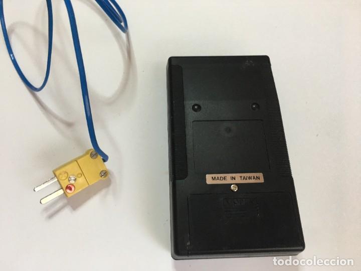Antig&uuml;edades: TERMOMETRO DIGITAL YF-1082 DE YFE - Foto 3