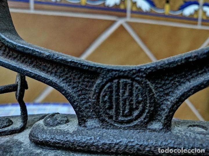 Antig&uuml;edades: ANTIGUA PLANCHA DE CARB&Oacute;N -MARCA ALBA - Foto 3