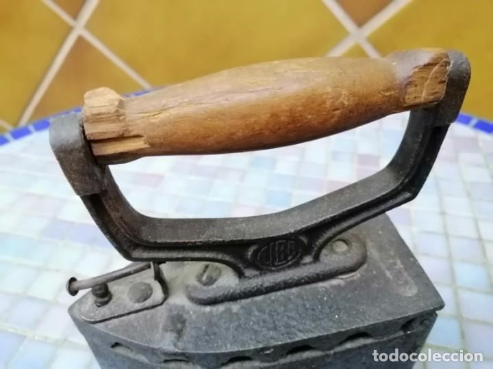 Antig&uuml;edades: ANTIGUA PLANCHA DE CARB&Oacute;N -MARCA ALBA - Foto 12