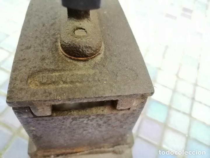 Antig&uuml;edades: ANTIGUA PLANCHA DE CARB&Oacute;N -MARCA ALBA - Foto 16