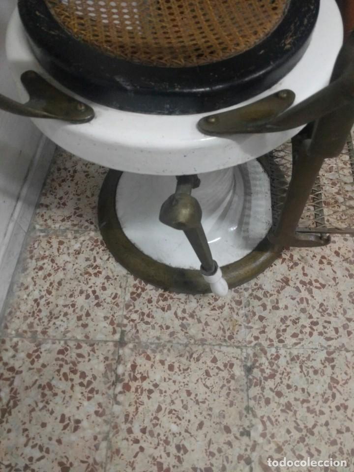 Antig&uuml;edades: SILL&Oacute;N &Ouml; SILLA DE BARBERO - Foto 5