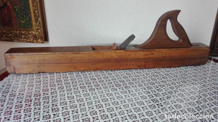 Antig&uuml;edades: Garlopa de carpintero antigua - Foto 1