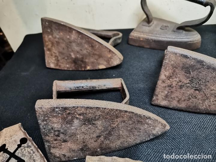 Antig&uuml;edades: LOTE DE ANTIGUAS PLANCHAS DE HIERRO - Foto 11