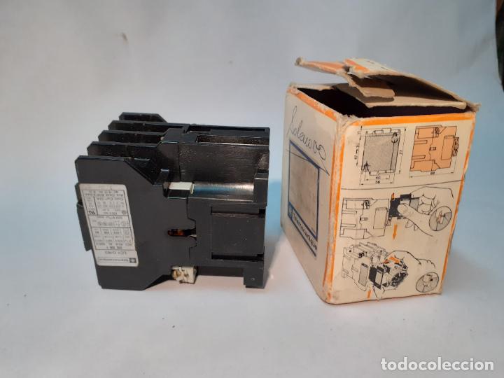 Antig&uuml;edades: FUSIBLE ANTIGUO CON CAJA ORIGINAL - Foto 2