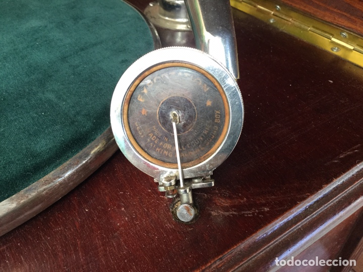 Antig&uuml;edades: Gramofono de caja antiguo. - Foto 9