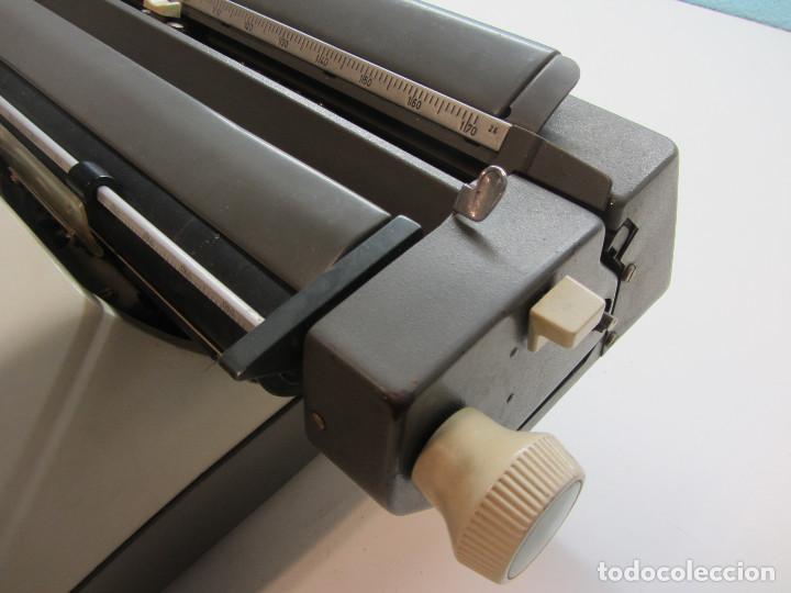 Antigüedades: Maquina de escribir Olimpia funciona. - Foto 5 - 225321950