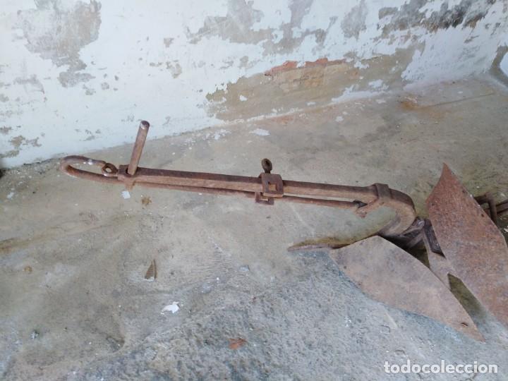 Antig&uuml;edades: antiguo apero de labranza de hierro - 3 - Foto 8