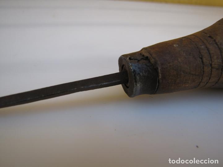 Antig&uuml;edades: 4.-Punzon de punta triangular - Foto 3