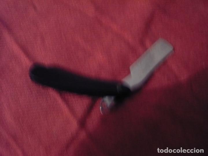 Antig&uuml;edades: Navaja de afeitar - Foto 3