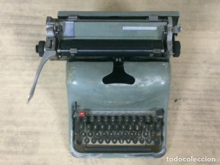 Antig&uuml;edades: M&Aacute;QUINA DE ESCRIBIR HISPANO OLIVETTI , LEXIC&Oacute;N 80. - Foto 1