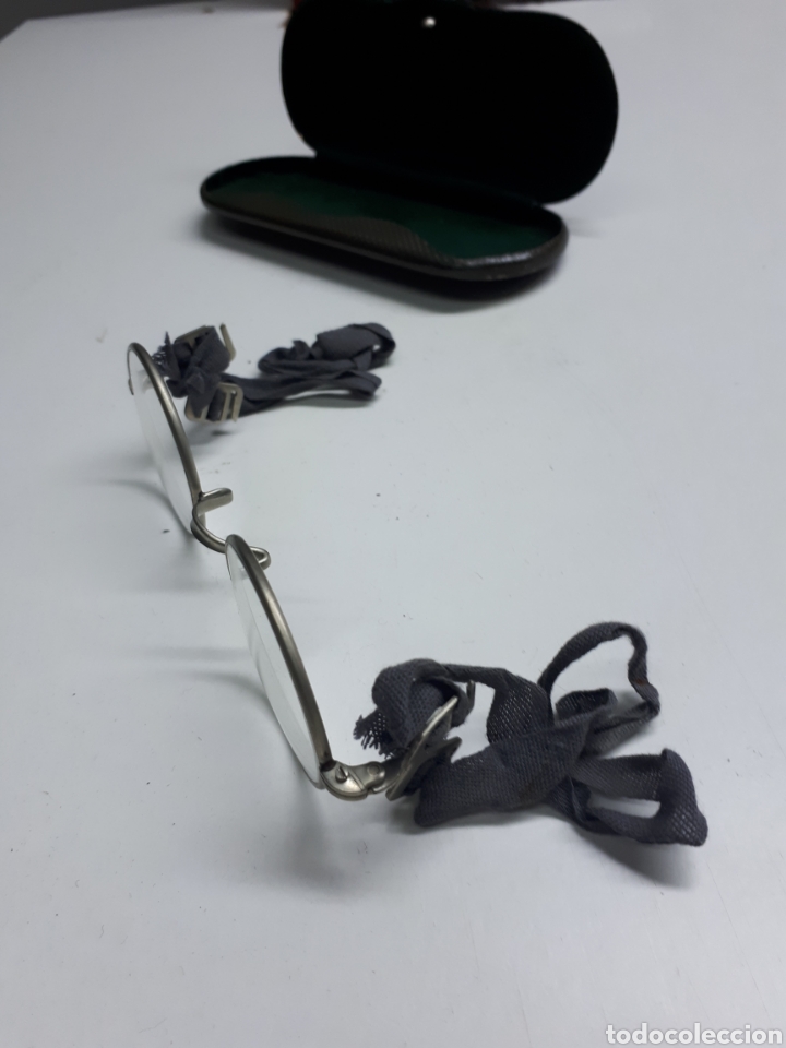 Antig&uuml;edades: Antiguas gafas en su caja - Foto 2
