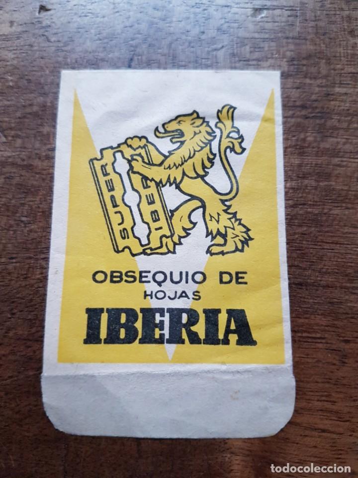 Antig&uuml;edades: Sobre de hojas de afeitar obsequio Iberia - Foto 1