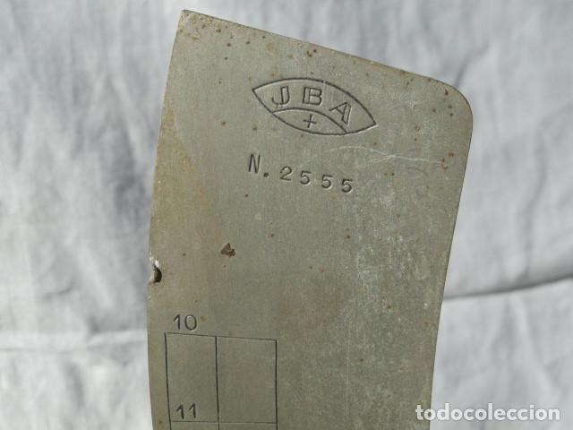 Antig&uuml;edades: BALANZA BASCULA DE PRECISI&Oacute;N PARA PESAR HILO O LANA. - Foto 4