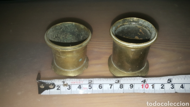 Antig&uuml;edades: DOS TINTEROS DE ESCRIBANIA EN LATON - Foto 1