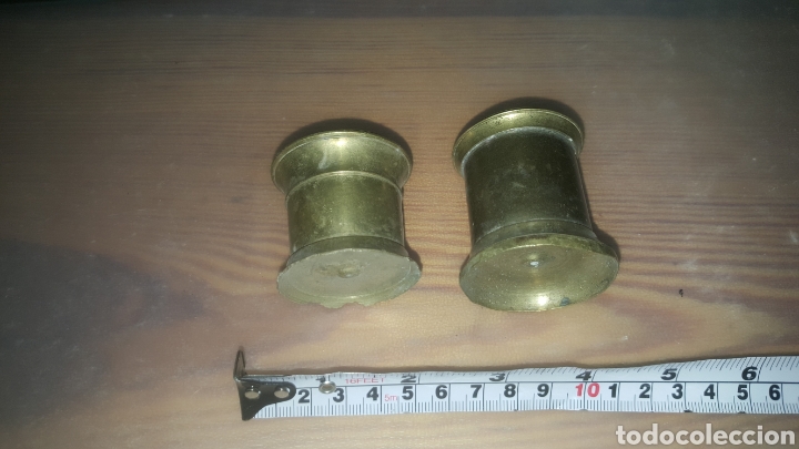 Antig&uuml;edades: DOS TINTEROS DE ESCRIBANIA EN LATON - Foto 2
