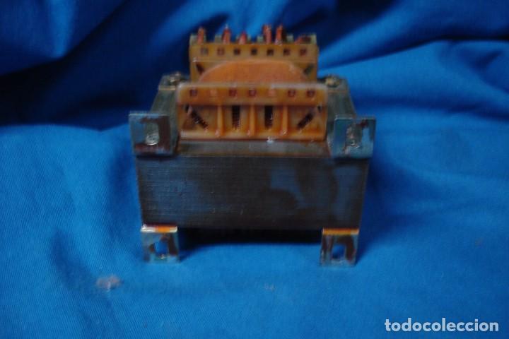 Antig&uuml;edades: TRANSFORMADOR DE VOLTAJE 220 V. - 9/ 12 V. - Foto 3