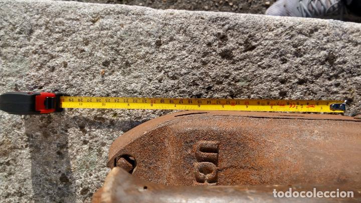 Antig&uuml;edades: Antigua plancha sastre UCM - Foto 5