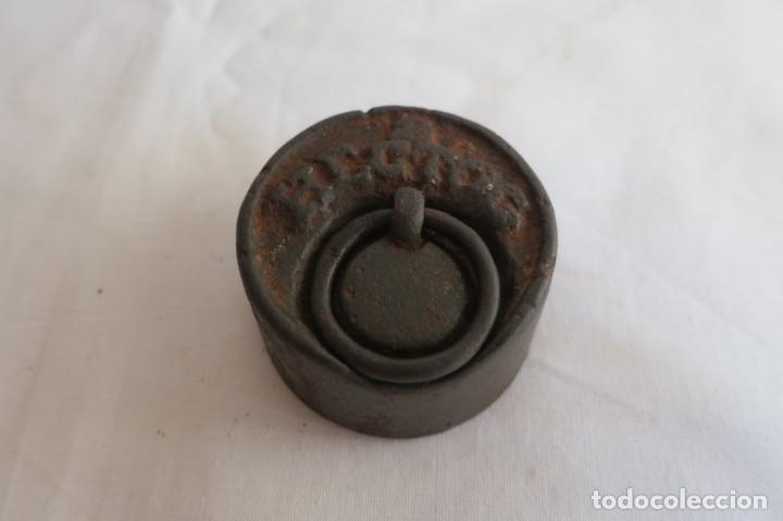Antig&uuml;edades: pesa de 200 gramos 2 hectog - Foto 1