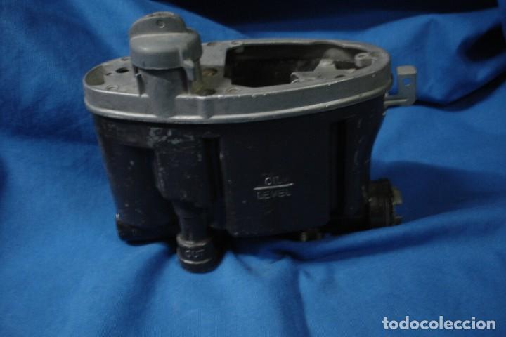 Antig&uuml;edades: BOMBA DE ACEITE ?? - MIDE 16 x 8 x 15 CM. - Foto 1