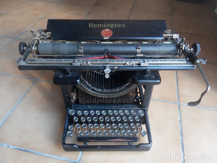Antig&uuml;edades: M&aacute;quina escribir antigua - Foto 1