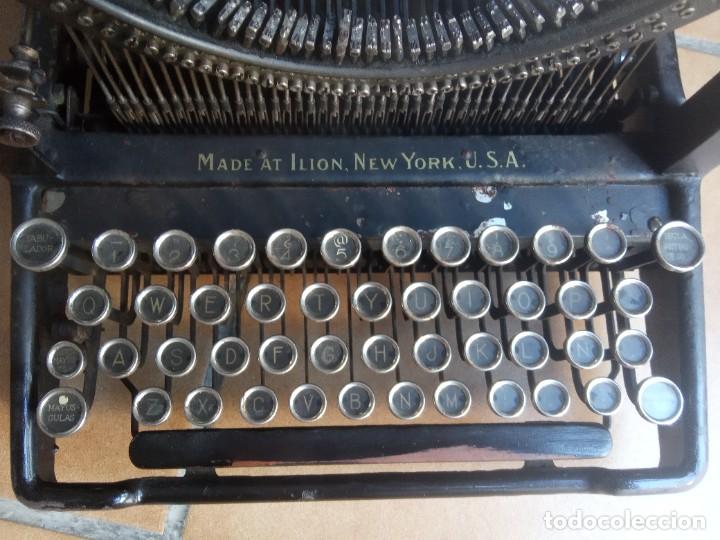 Antig&uuml;edades: M&aacute;quina escribir antigua - Foto 2