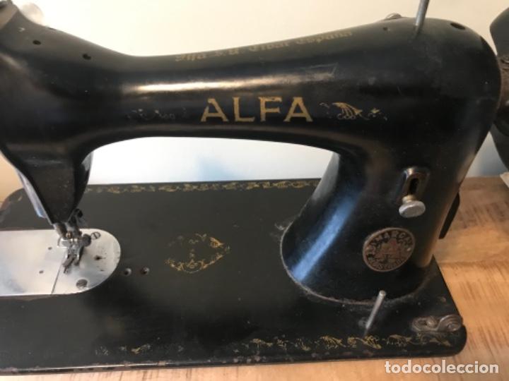 Antig&uuml;edades: M&aacute;quina de coser Alfa - Foto 5