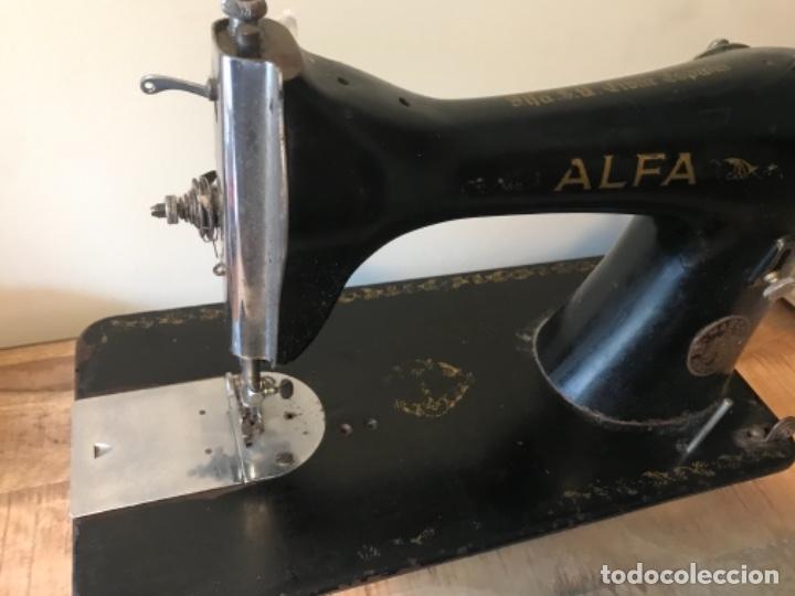 Antig&uuml;edades: M&aacute;quina de coser Alfa - Foto 6