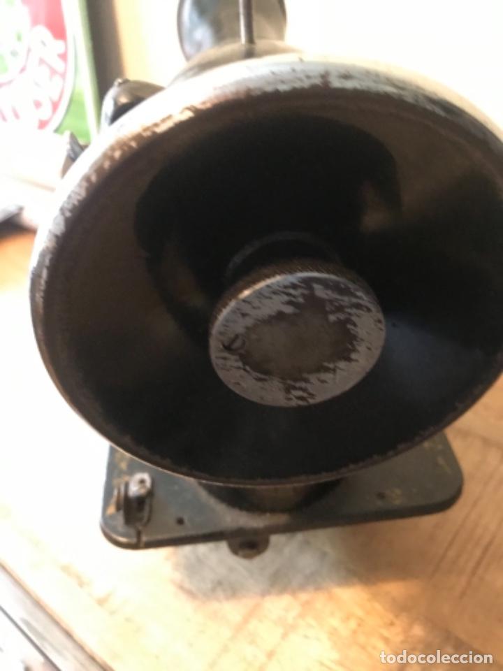 Antig&uuml;edades: M&aacute;quina de coser Alfa - Foto 7