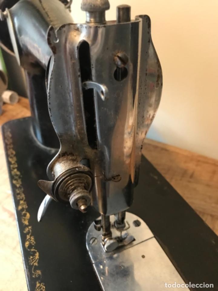 Antig&uuml;edades: M&aacute;quina de coser Alfa - Foto 9