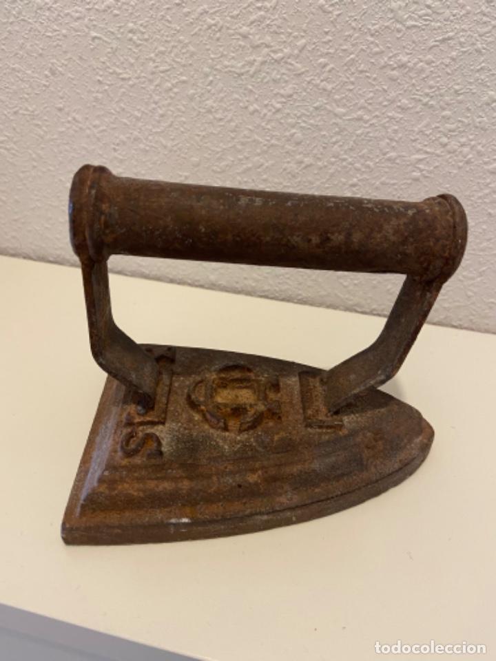 Antig&uuml;edades: Plancha antigua - Foto 2