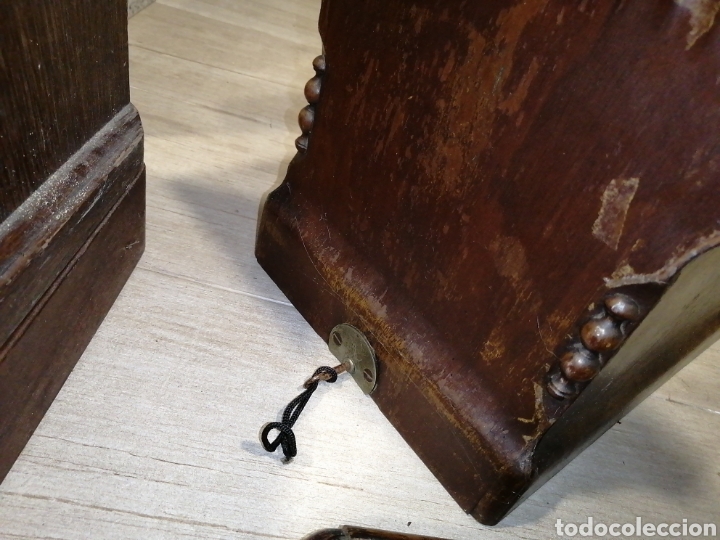 Antig&uuml;edades: M&aacute;quina de coser Universal - Foto 2