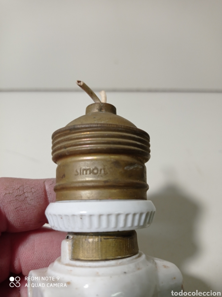 antiguo casquillo de bombilla con enchufe (593) - Buy Vintage lamps and  lighting on todocoleccion