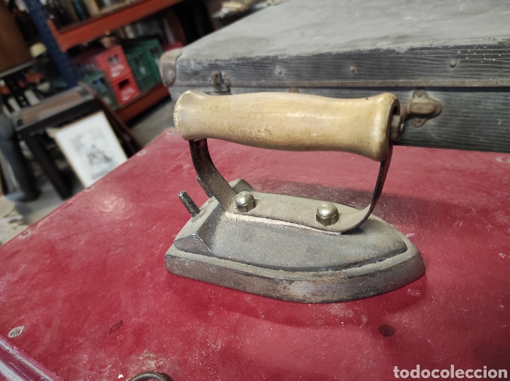 Antig&uuml;edades: ANTIGUA PLANCHA ELECTRICA - Foto 2
