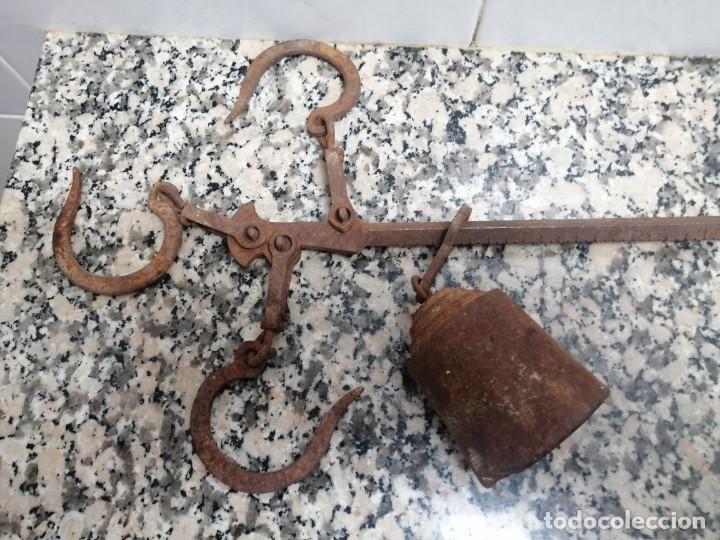 Antig&uuml;edades: ANTIGUA BASCULA O ROMANA - Foto 2