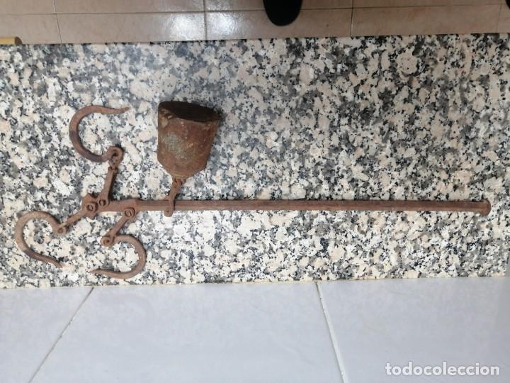 Antig&uuml;edades: ANTIGUA BASCULA O ROMANA - Foto 4