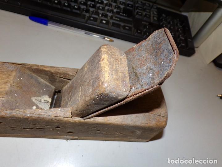 Antig&uuml;edades: ESTAMOS LIQUIDANDO. cepillo carpintero para trabajar la madera - Foto 5