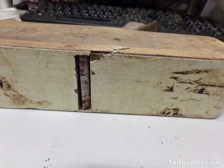 Antig&uuml;edades: ESTAMOS LIQUIDANDO. cepillo carpintero para trabajar la madera - Foto 8