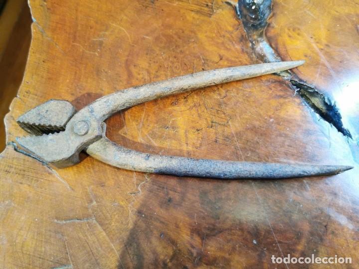 Antig&uuml;edades: ANTIGUOS ALICATES DE HIERRO FORJADO - Foto 1