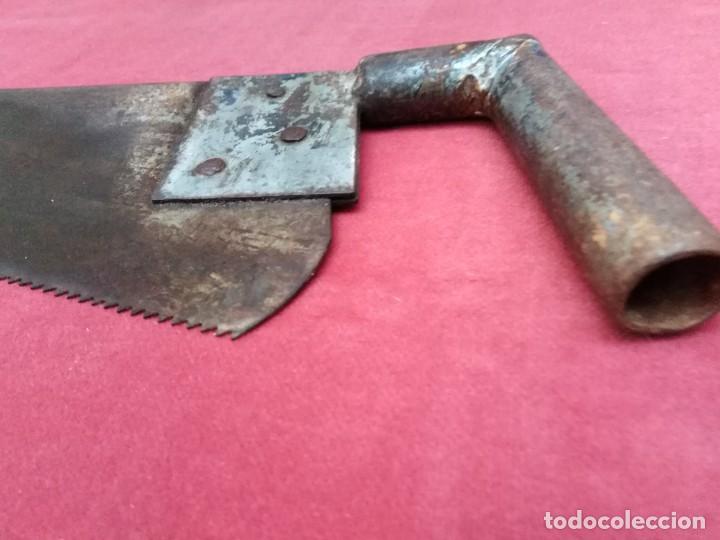Antig&uuml;edades: antigua sierra con mango soldado de hierro - Foto 5