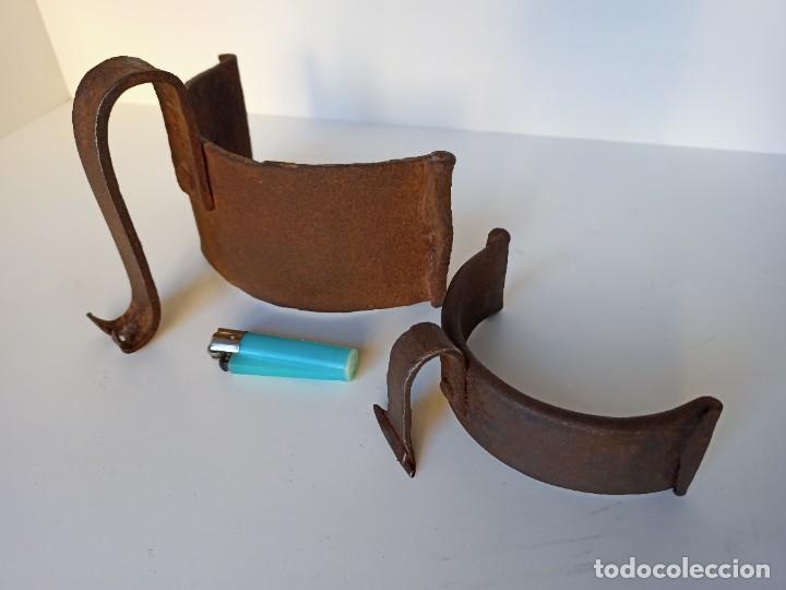 Antig&uuml;edades: Arrimaderas de forja para pucheros - Foto 1