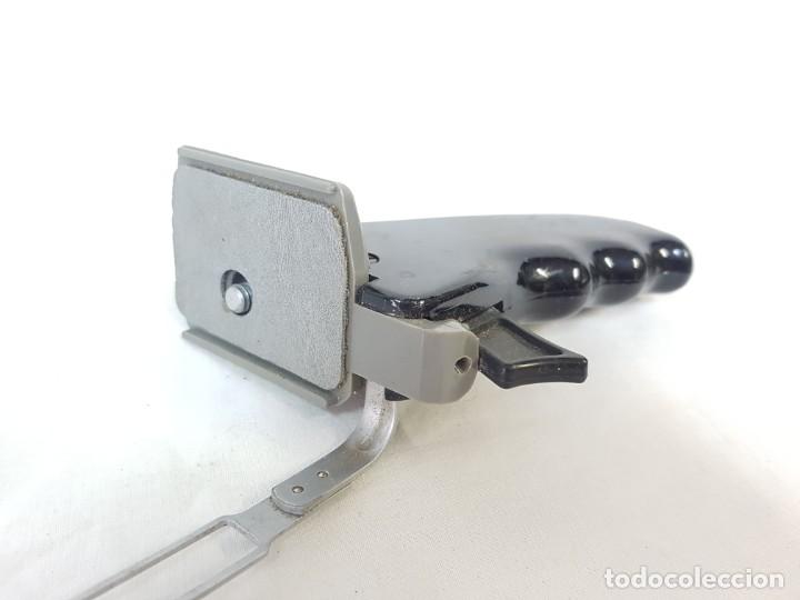 Antig&uuml;edades: Grip, empu&ntilde;adura para Bauer 8mm. - Foto 3